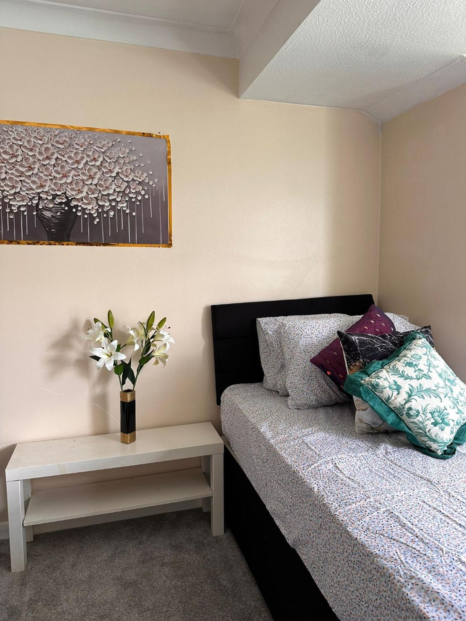 Lovely 1Bedrood Apartment Guildford Exterior photo